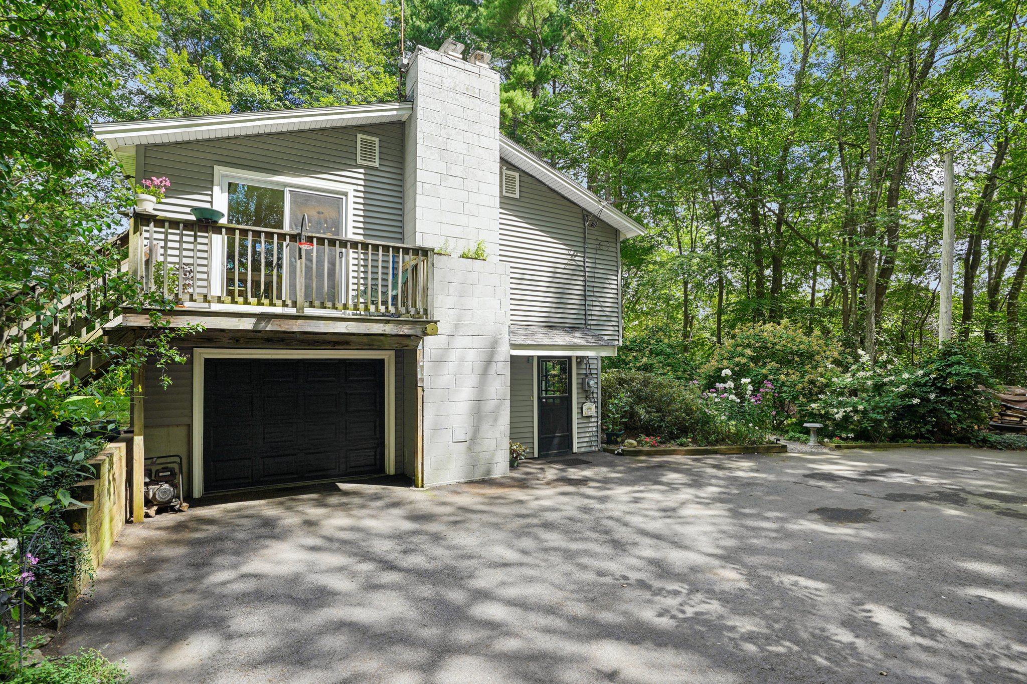 Academy Ave-S2208-025.jpg