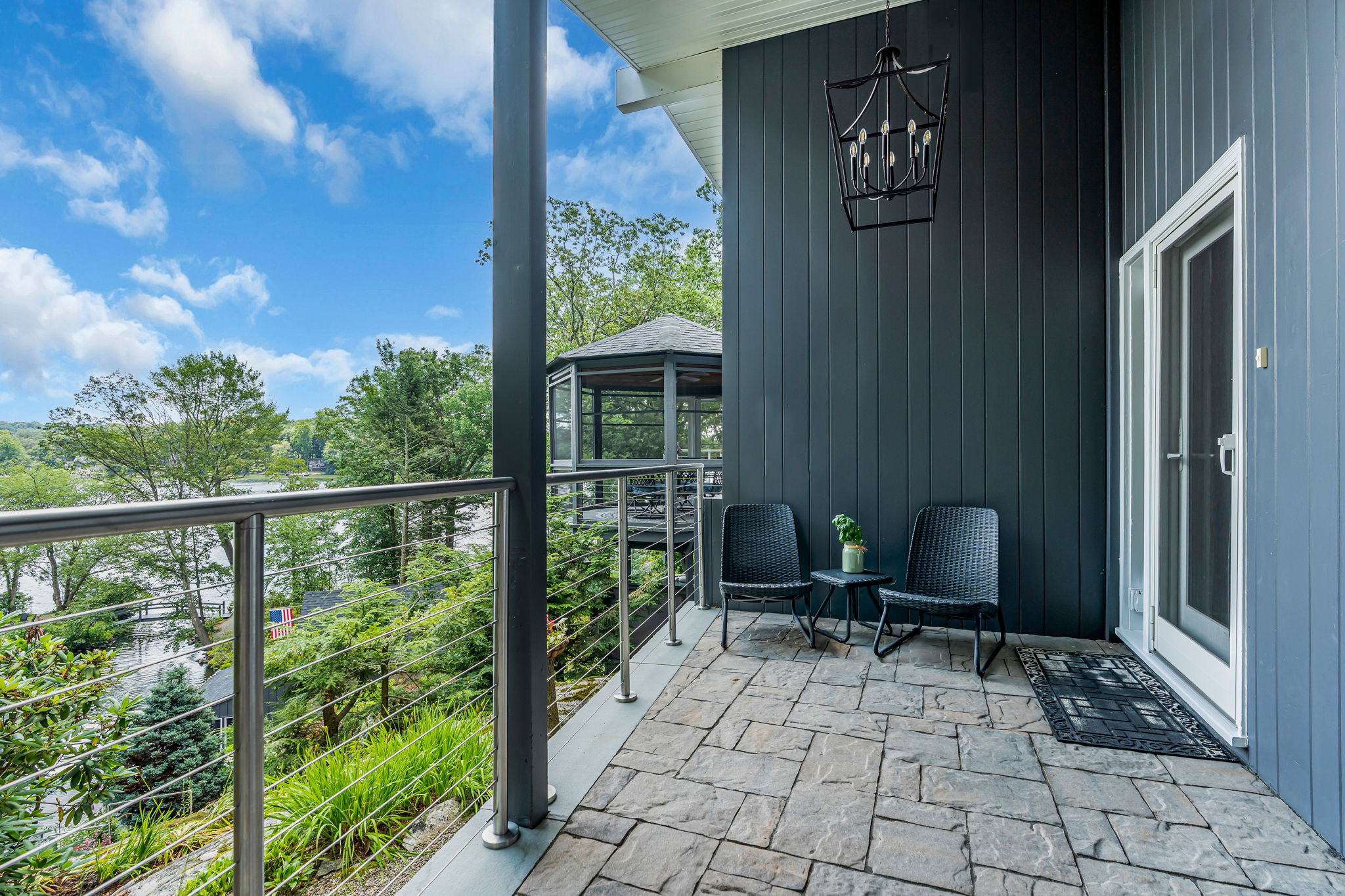 covered front door entry