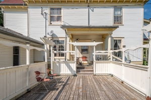 LICENSED PATIO/DECK