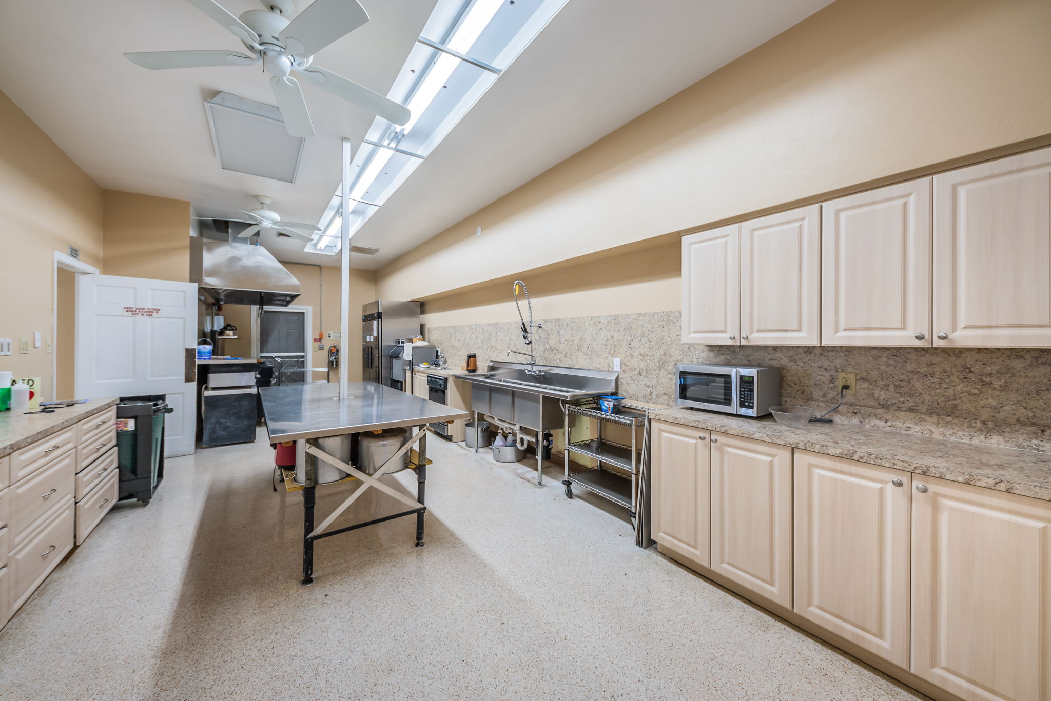 18-Clubhouse Kitchen