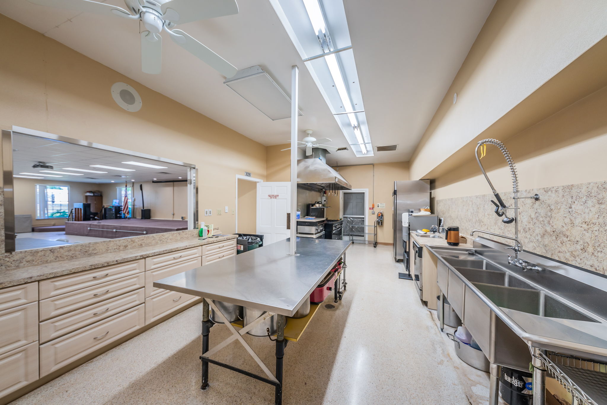 19-Clubhouse Kitchen