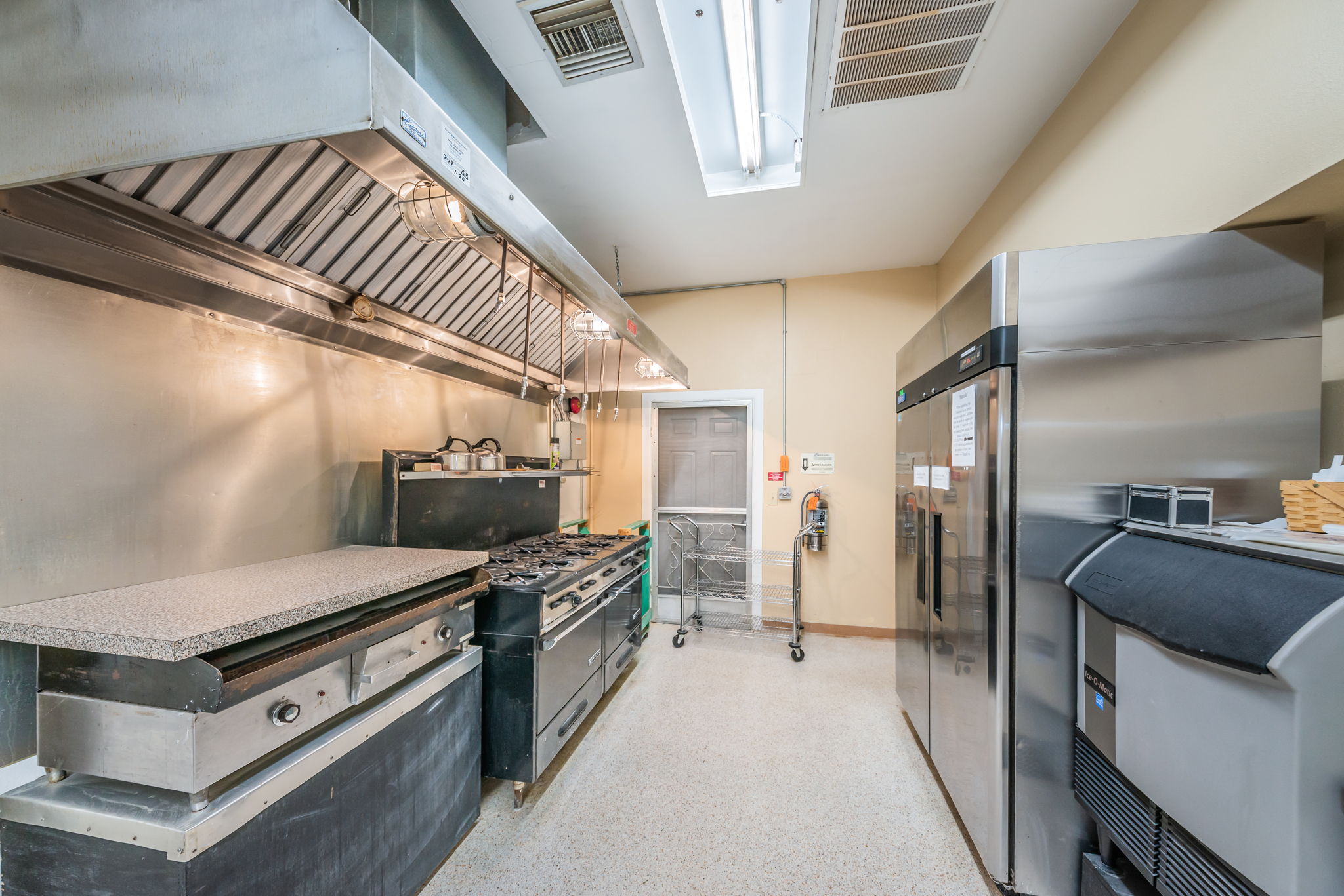 20-Clubhouse Kitchen