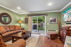 Donald Pl-S2410-022.jpg
