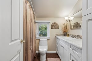 Donald Pl-S2410-051.jpg
