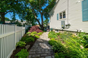 29 Edmands Rd, North Andover, MA 01845, USA Photo 7