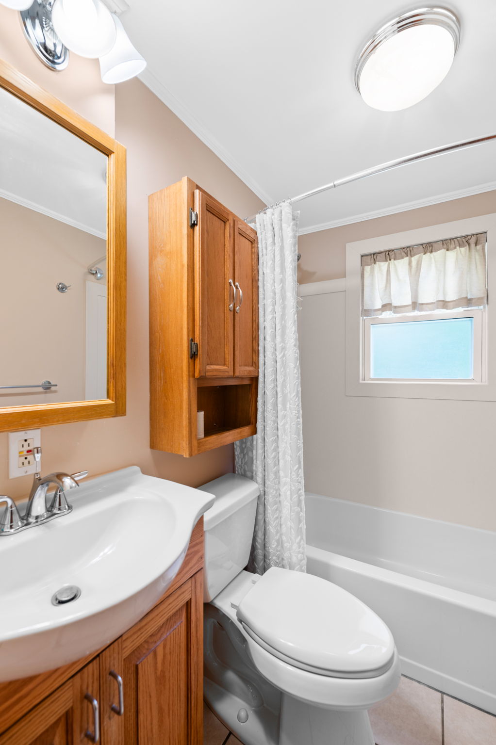 1st Floor Bathroom