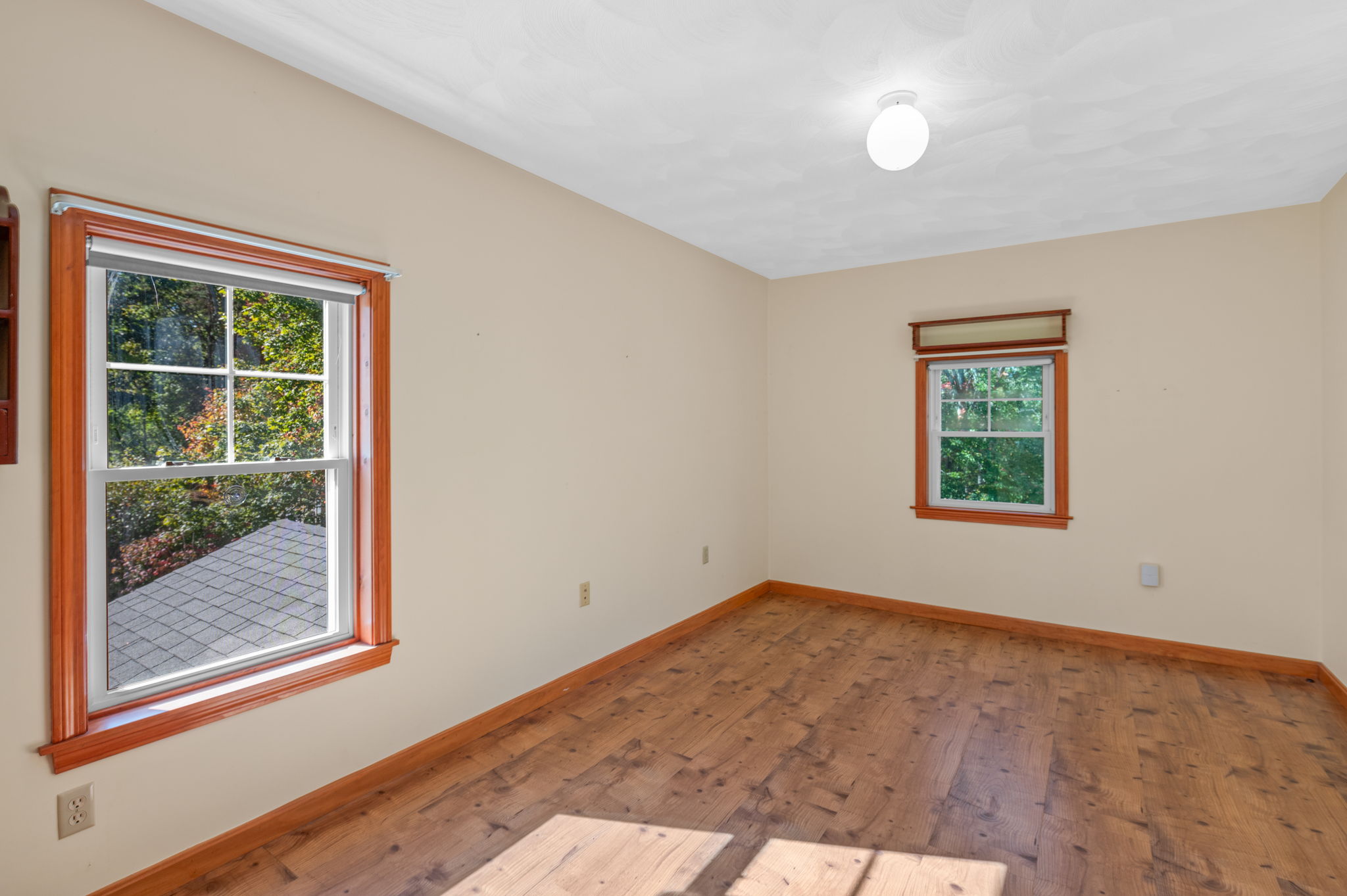 Bedroom 2 (2nd floor)