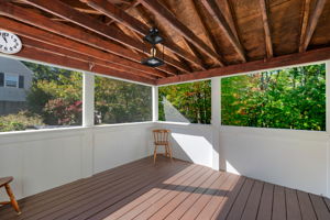 Screened-in Porch