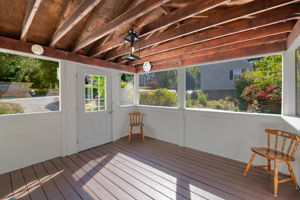 Screened-in Porch