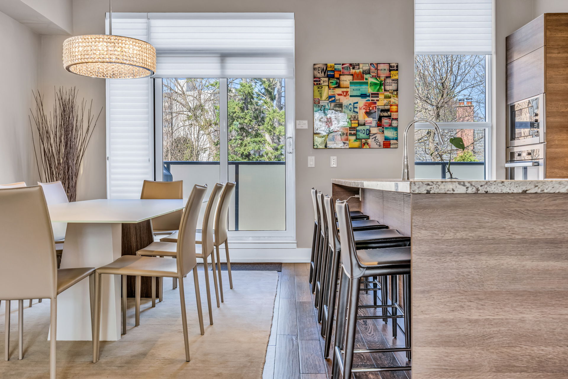 Spacious island seating