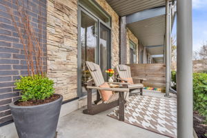 Cosy porch facing the park