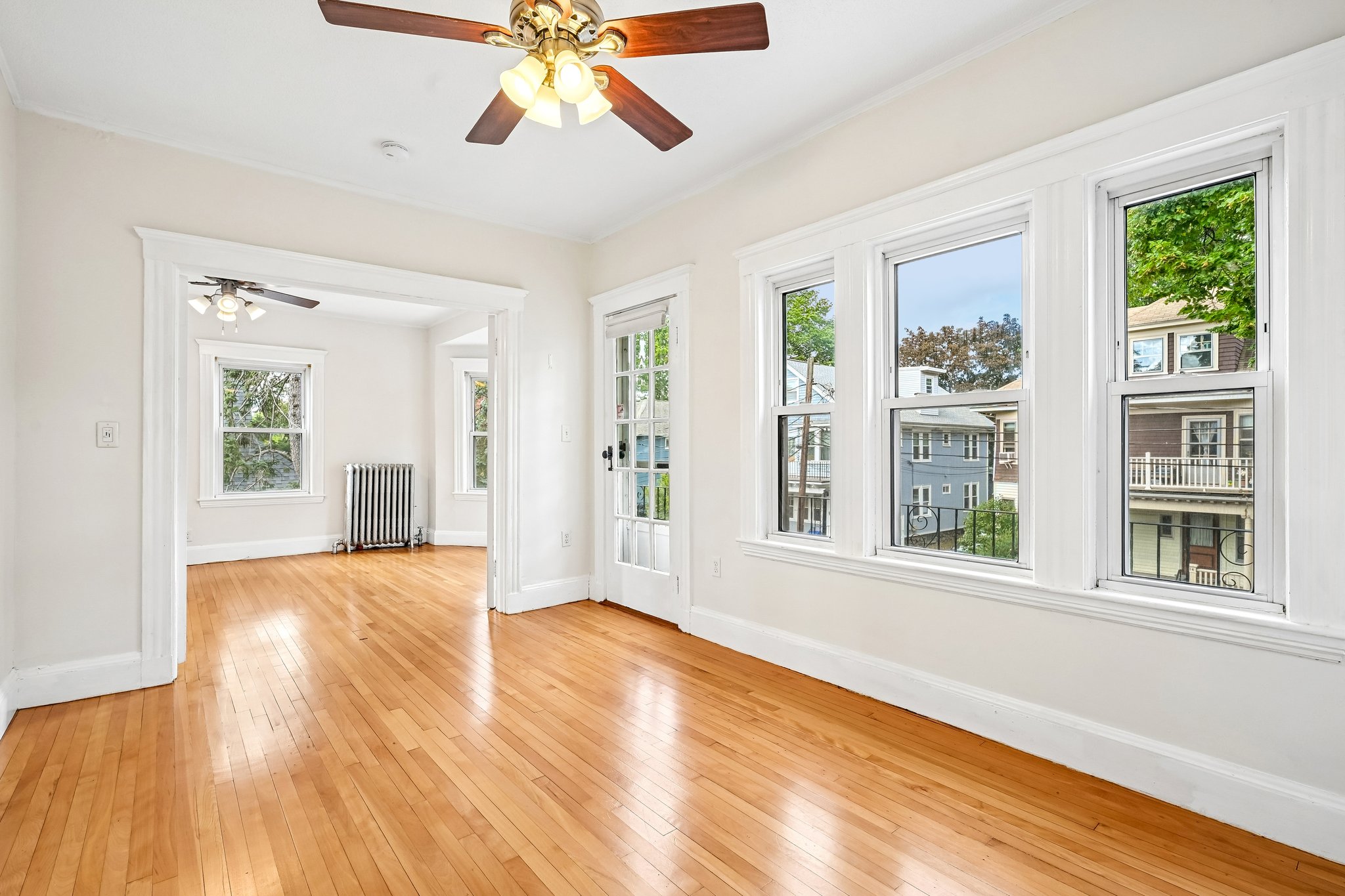 Grafton St 2-S2409-011.jpg