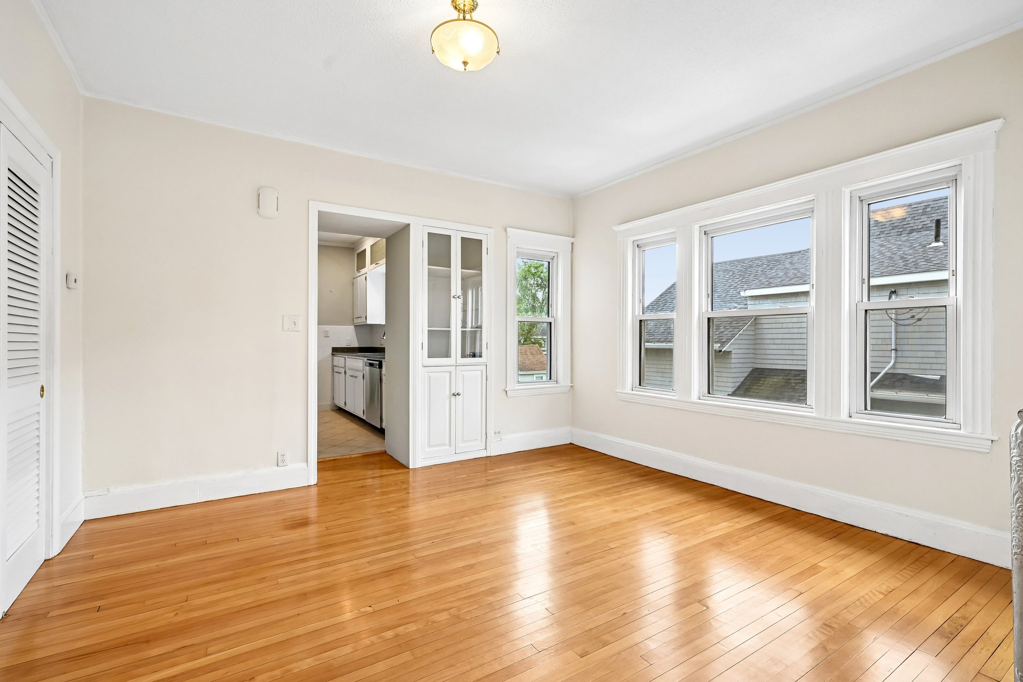Grafton St 2-S2409-014.jpg
