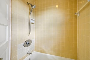 Grafton St 2-S2409-024.jpg