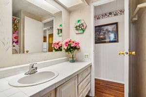 Harbor Oaks Dr-S2706-028.jpg