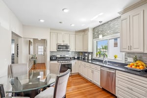 Harvey St-S0906-016.jpg