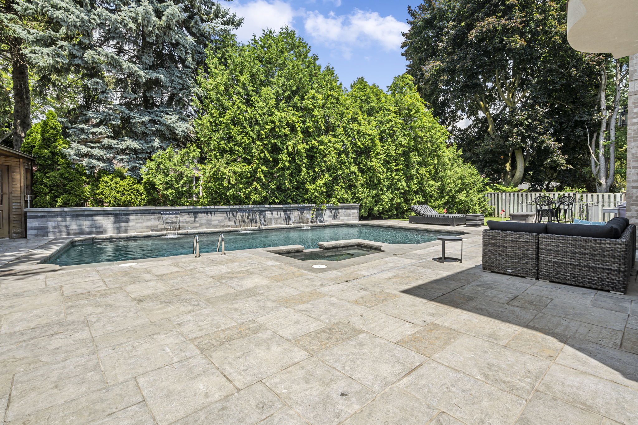29 Junewood Crescent Toronto, ON M2L 2C3