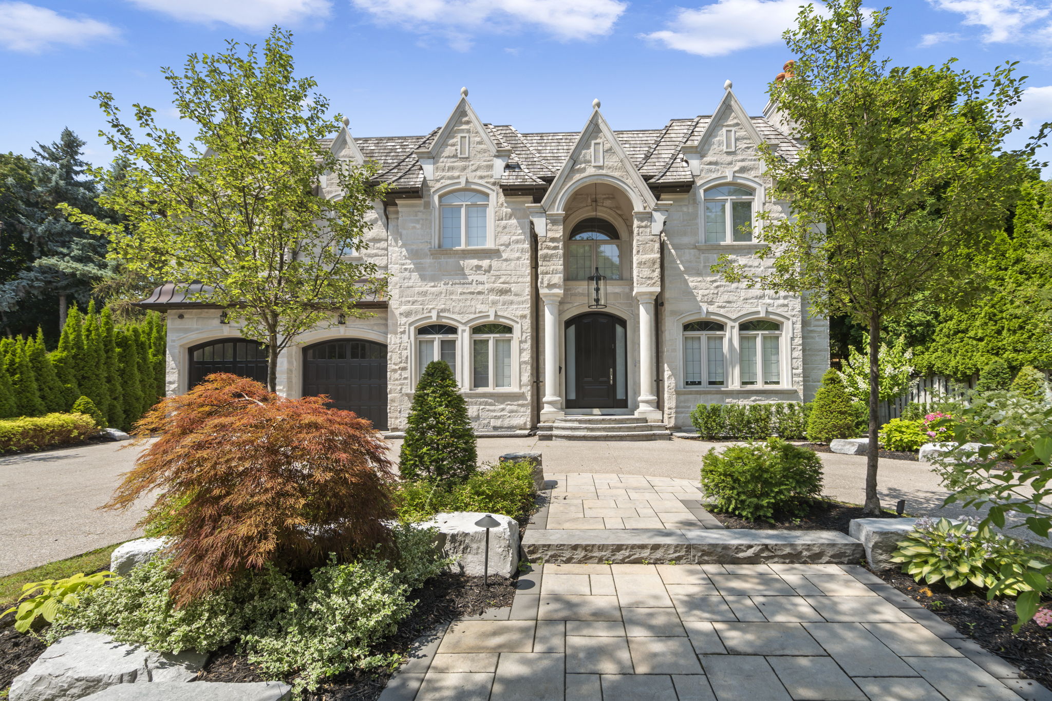 29 Junewood Crescent Toronto, ON M2L 2C3