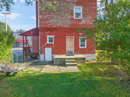  Photo 44