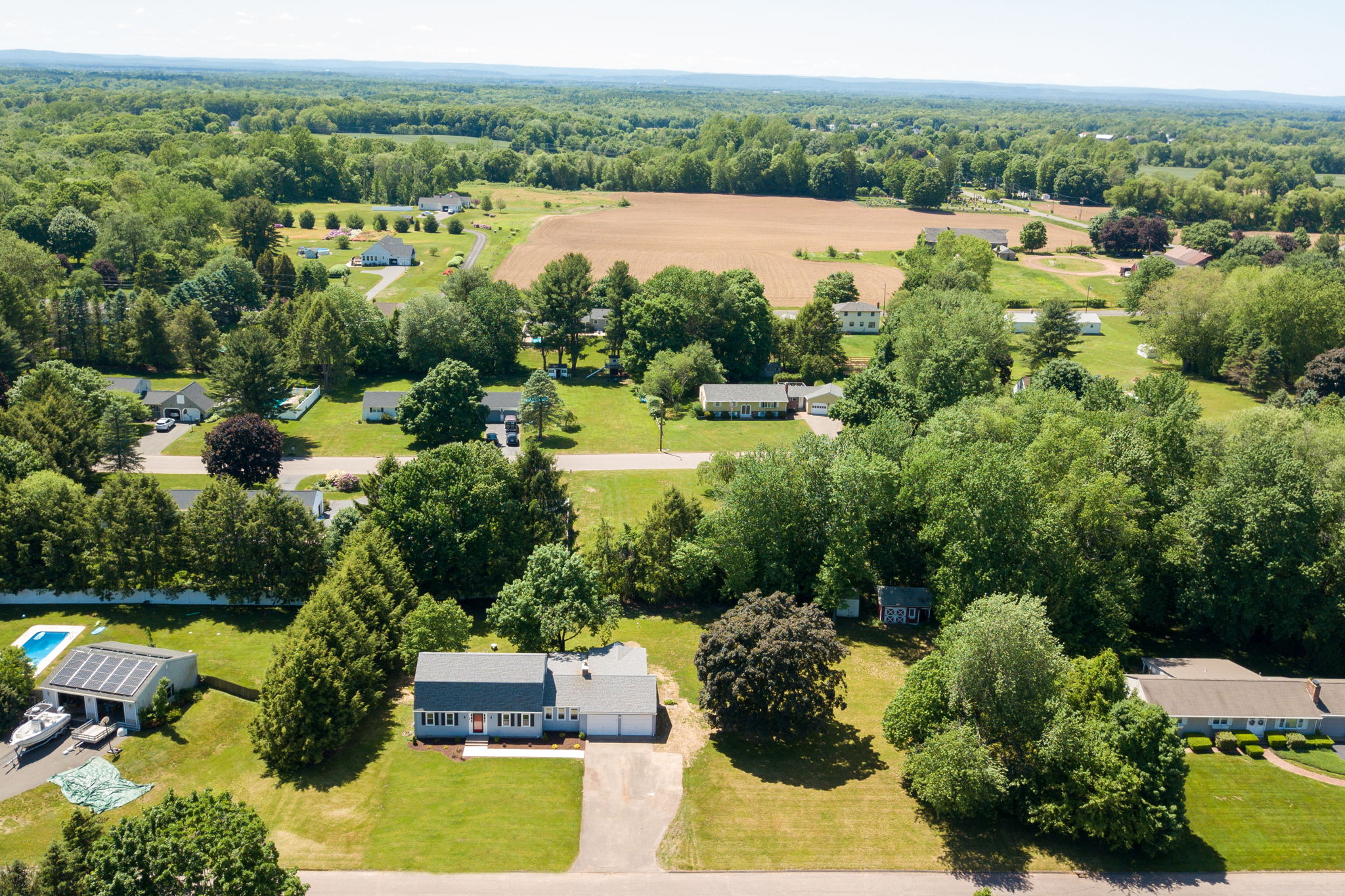 29 Margaret Dr, East Windsor, CT 06016 Ed McCullough Photography