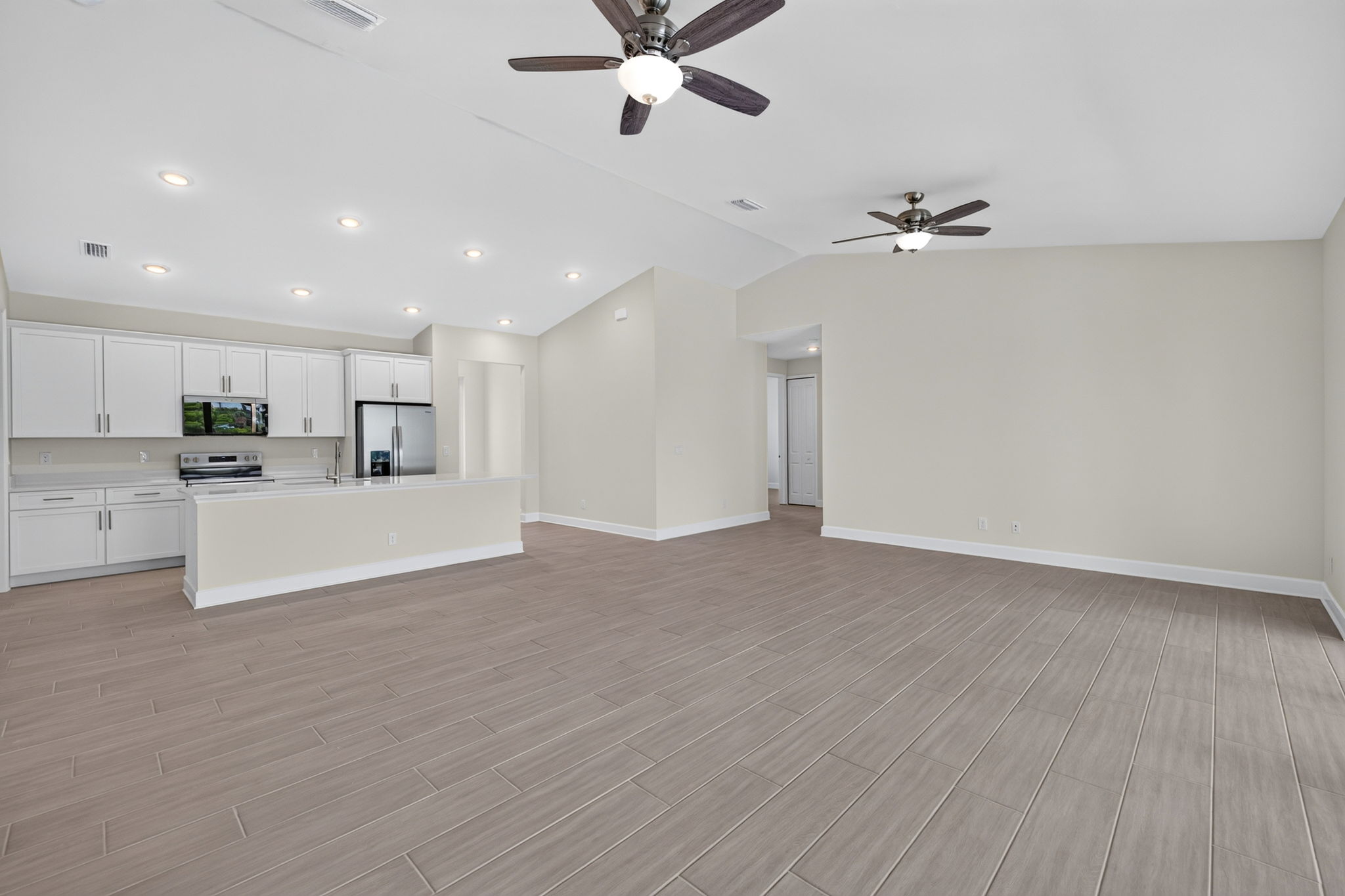 Dining Room 2 of 2