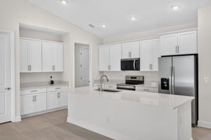 Kitchen 1 of 4