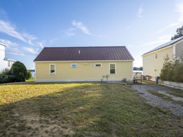 29 Ocean Ave Halifax MA 25