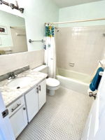 Upstairs full bathroom