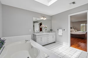 Overlook Dr-S2104-042.jpg