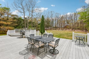 Overlook Dr-S2104-049.jpg