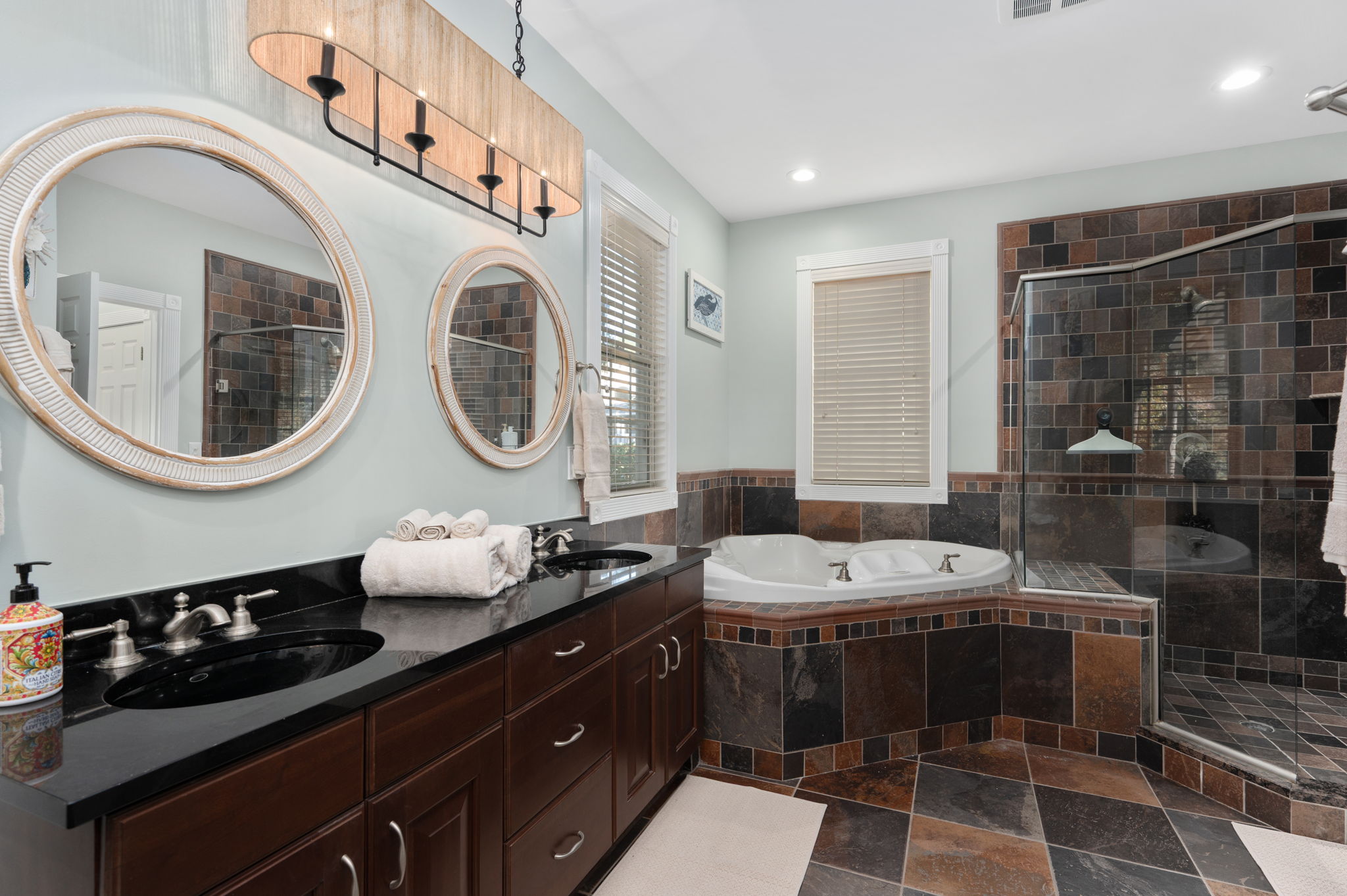 29-Pintail-Ct-BR1-Private-Bath