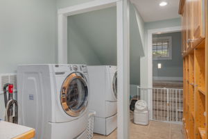 29-Pintail-Ct-Laundry