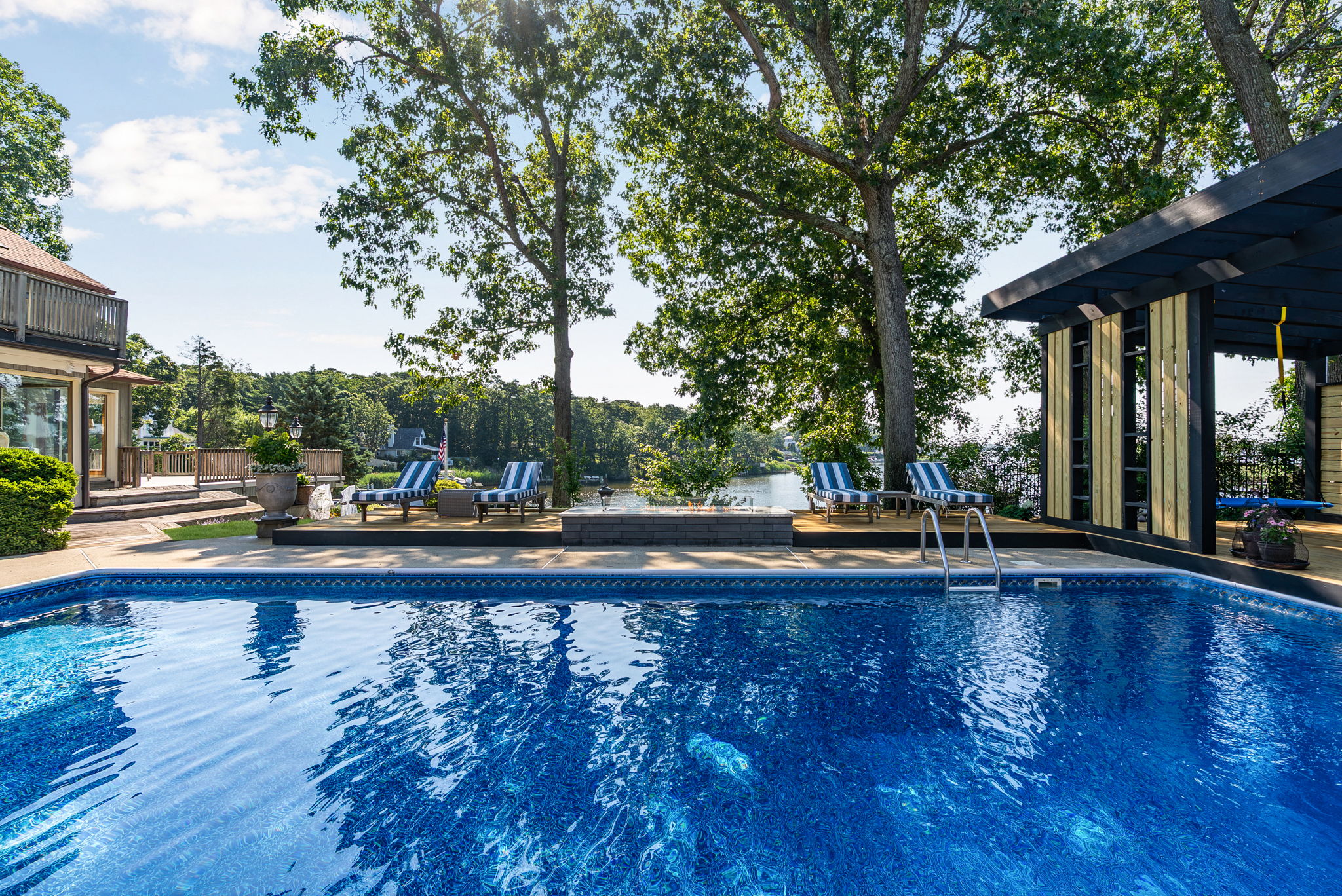  Photo 132