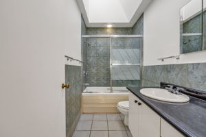  Photo 48