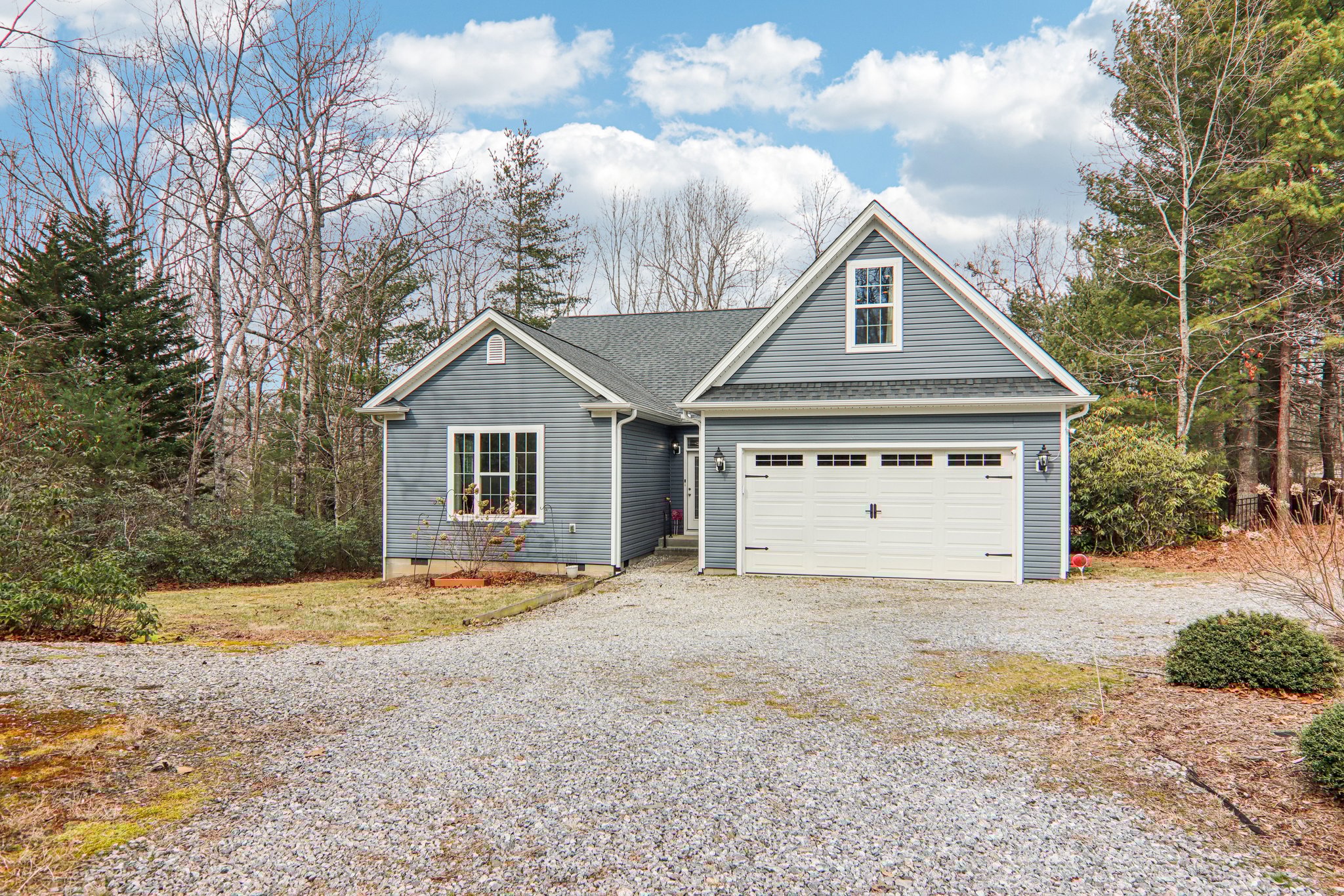 Saddle Top Rd-S1902-003.jpg