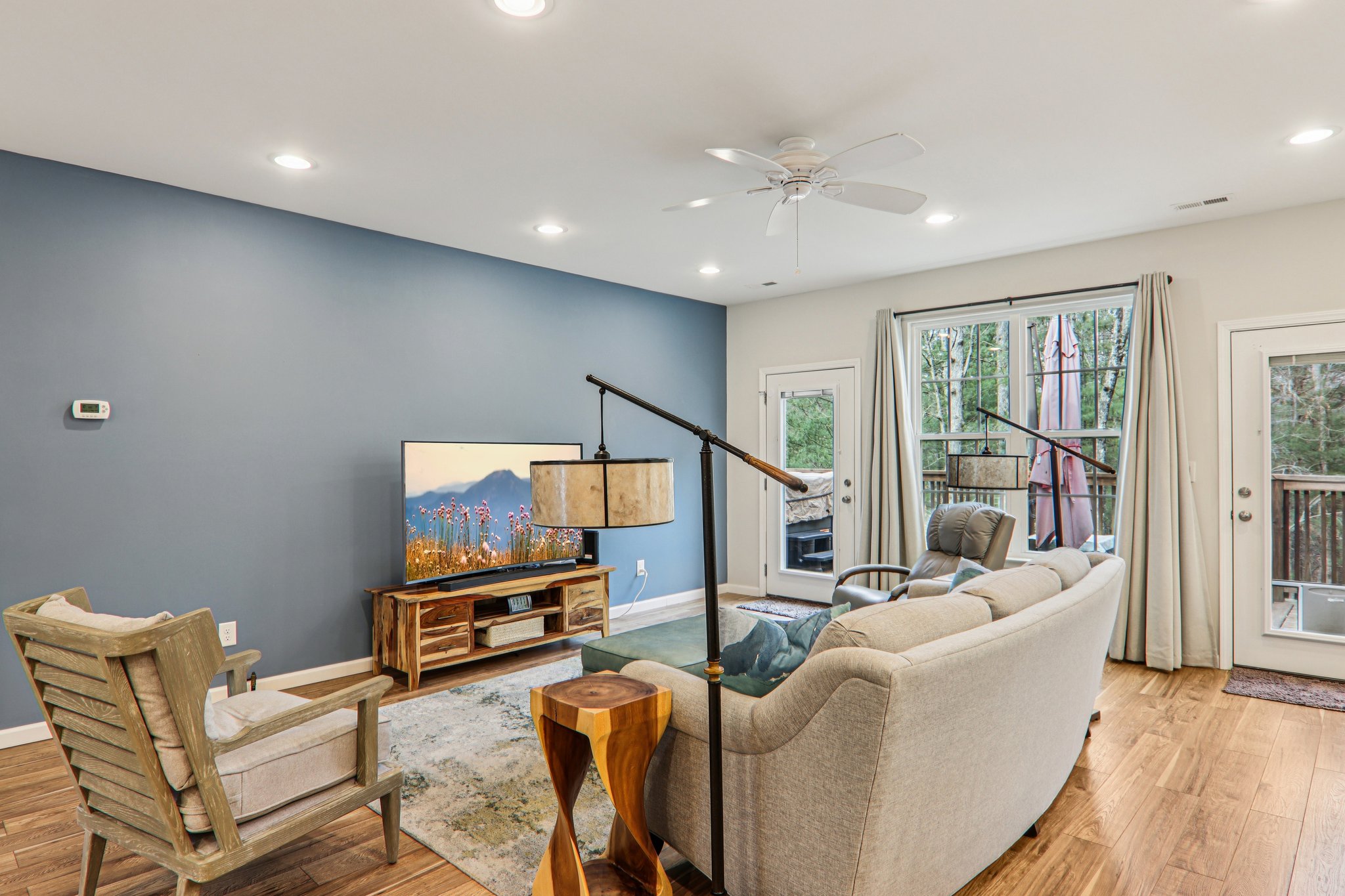 Saddle Top Rd-S1902-011.jpg