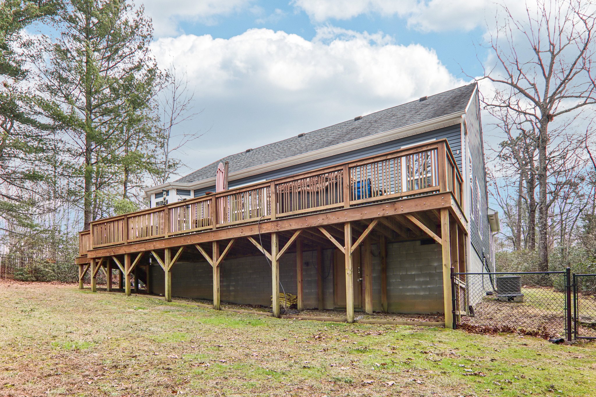 Saddle Top Rd-S1902-046.jpg