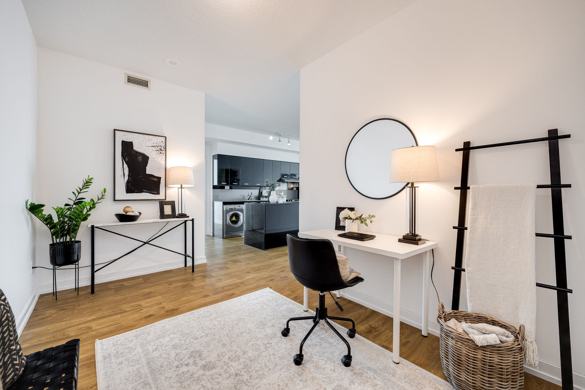 Toronto property showcase — delivered property photograph 3