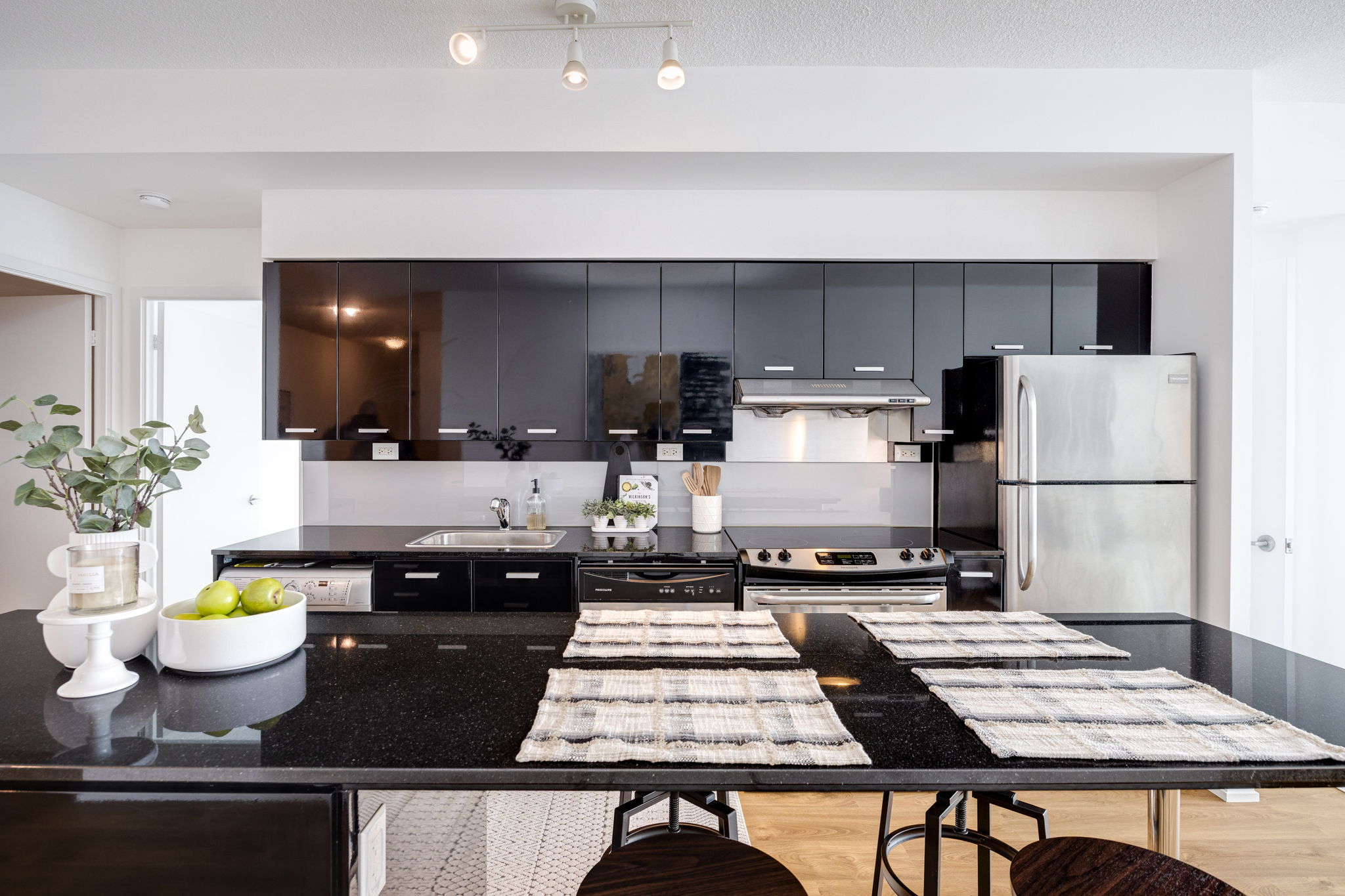 Toronto property showcase — delivered property photograph 8