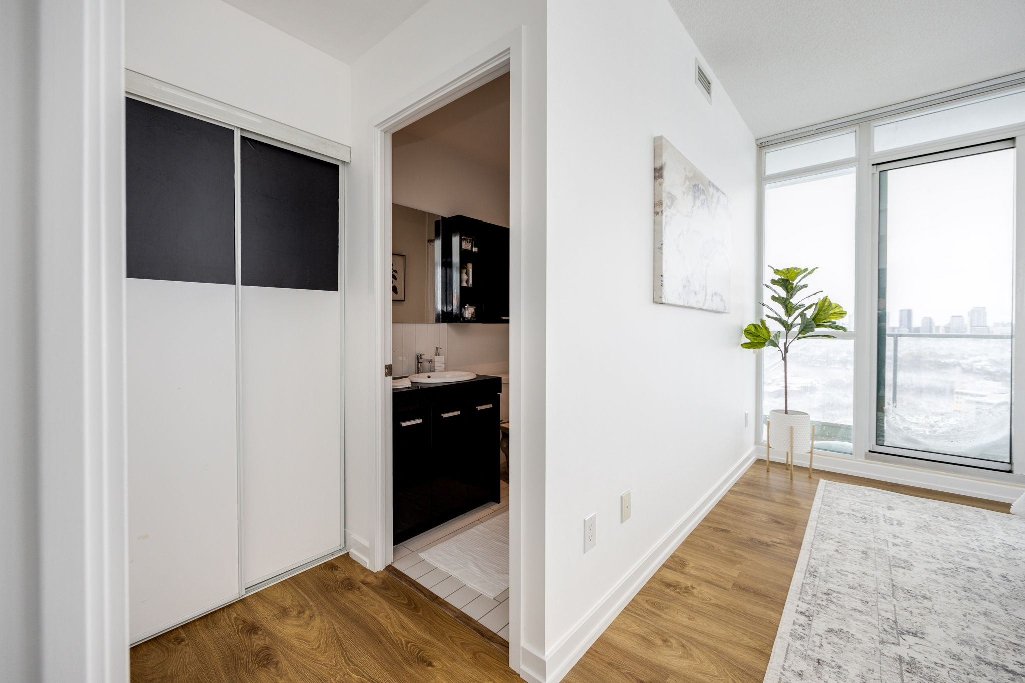 Toronto property showcase — delivered property photograph 18