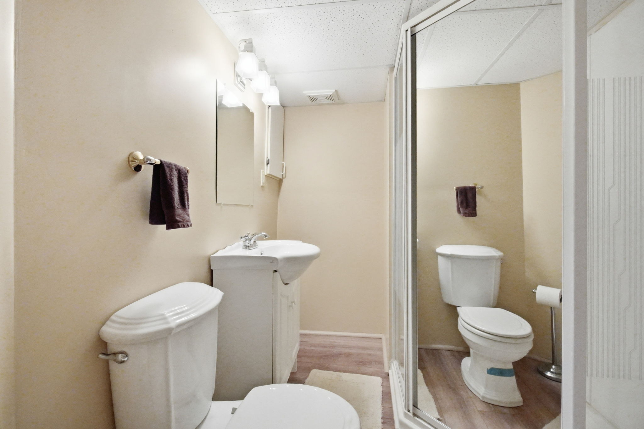  Photo 43