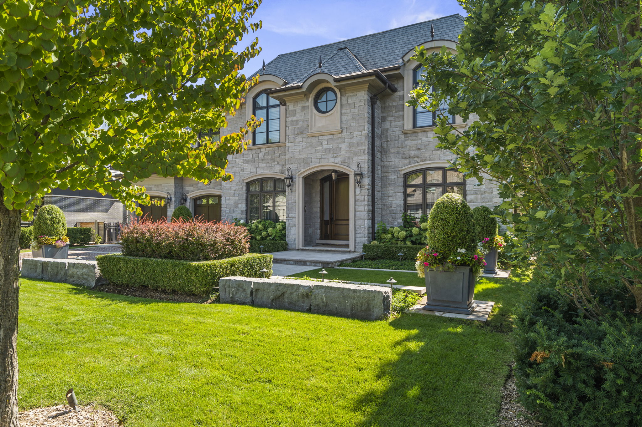 29 Twyford Rd Toronto, ON M9A 1W3