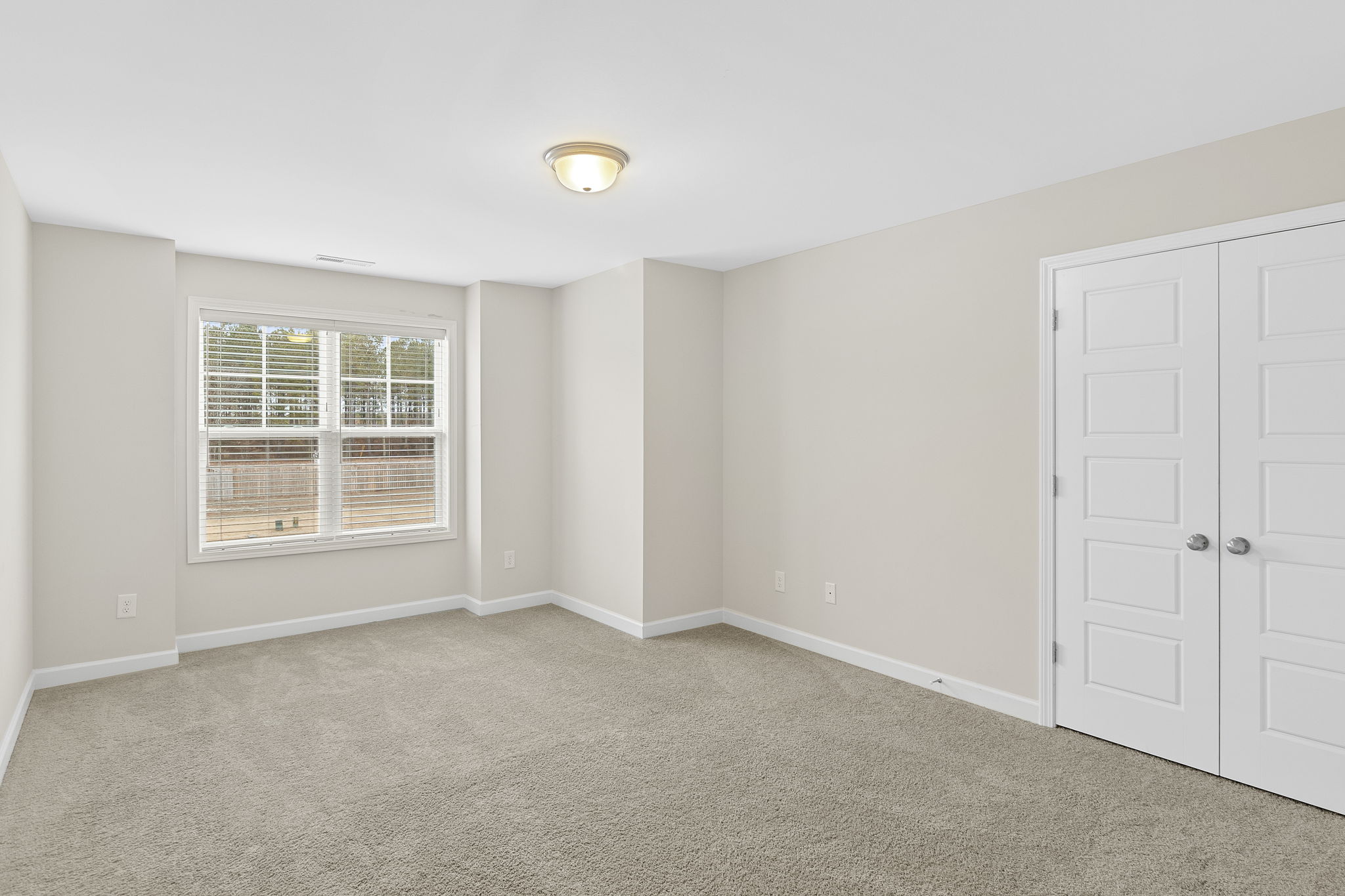  Photo 37