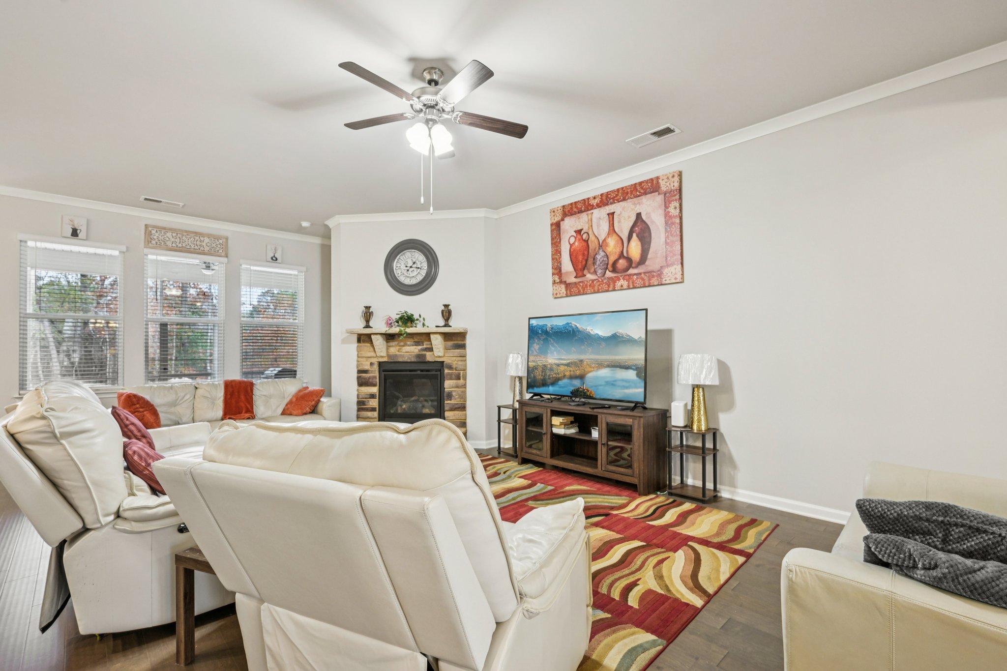 Calebee Ave-S2111-006.jpg