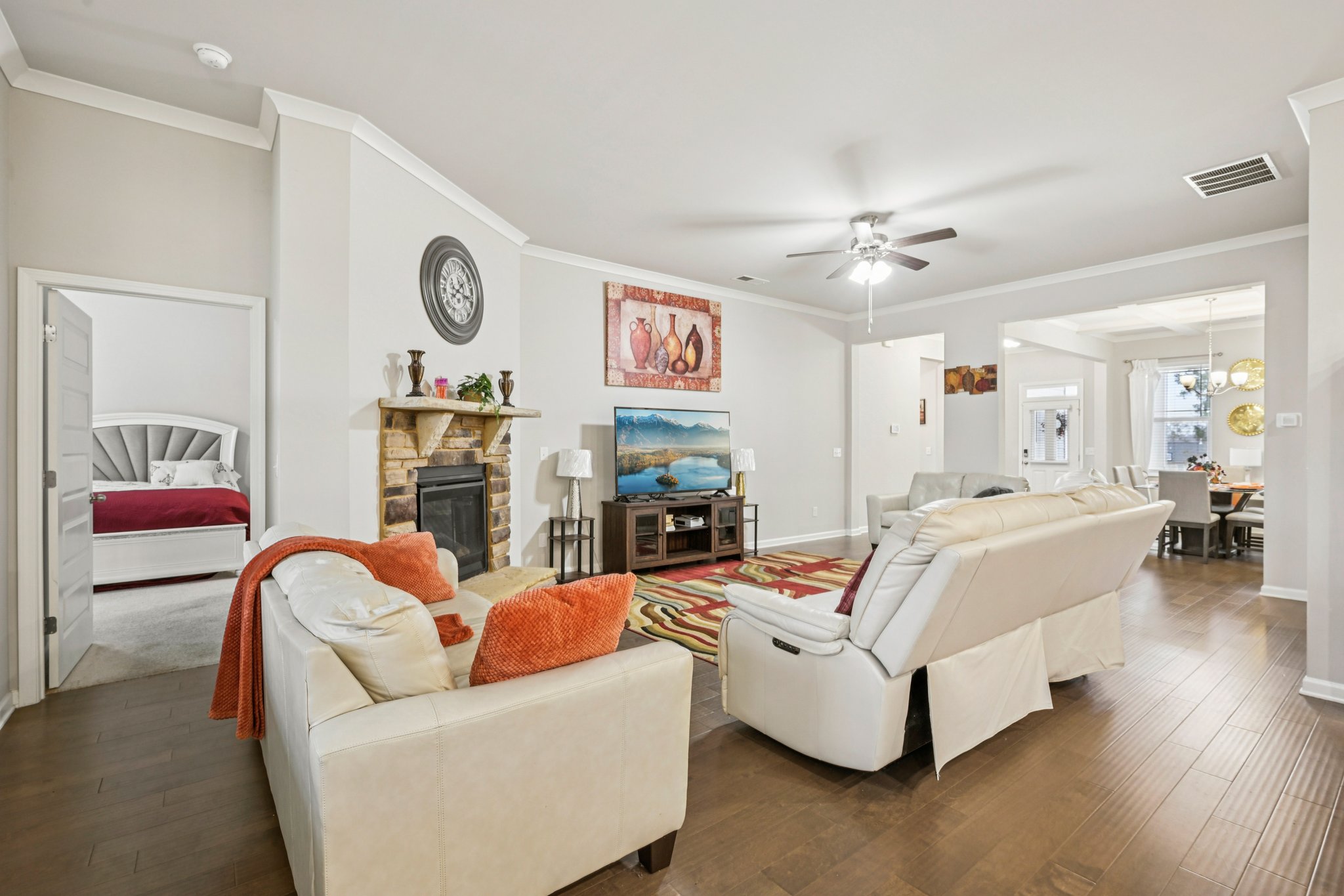 Calebee Ave-S2111-007.jpg