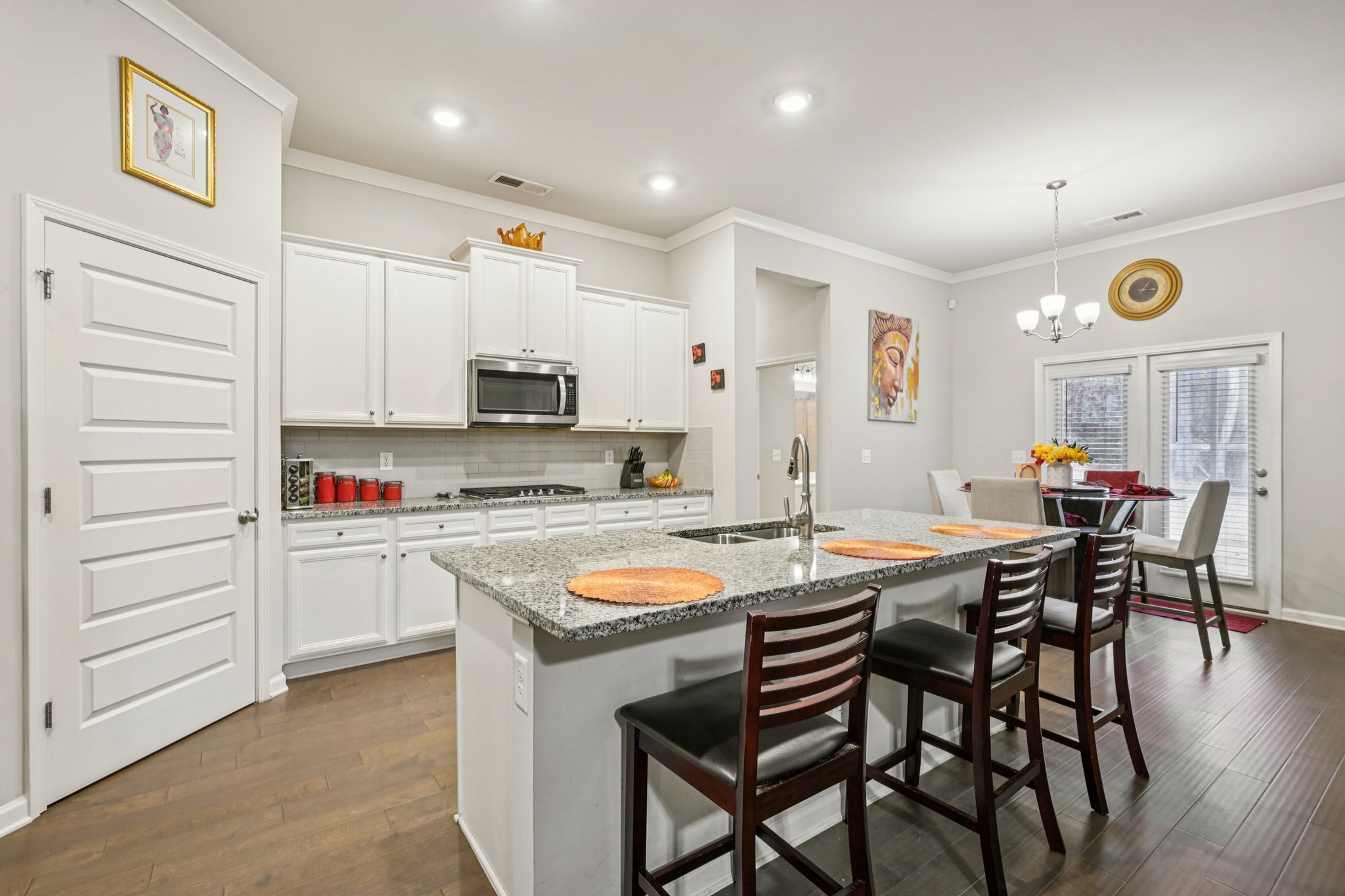 Calebee Ave-S2111-018.jpg