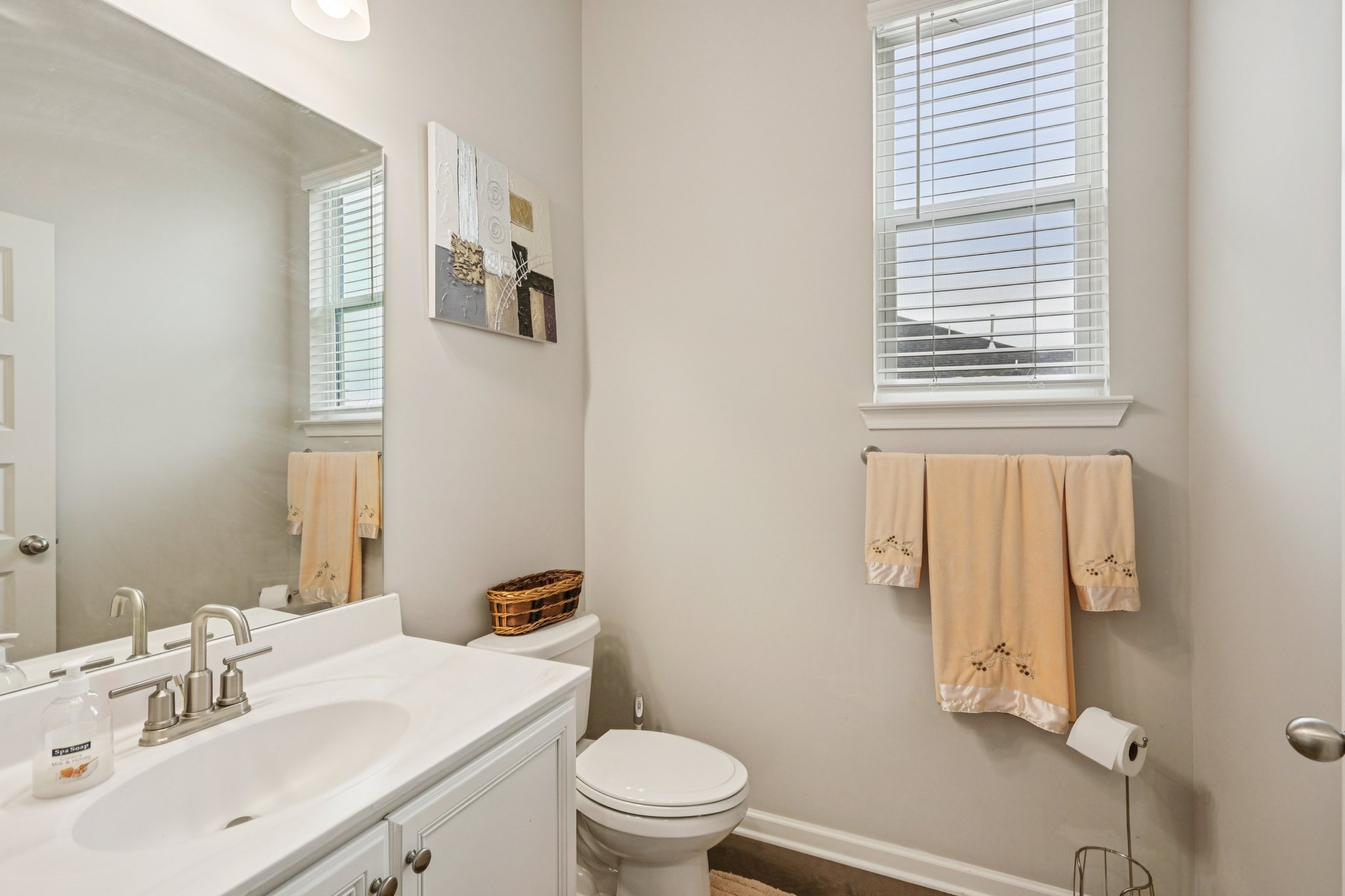 Calebee Ave-S2111-020.jpg