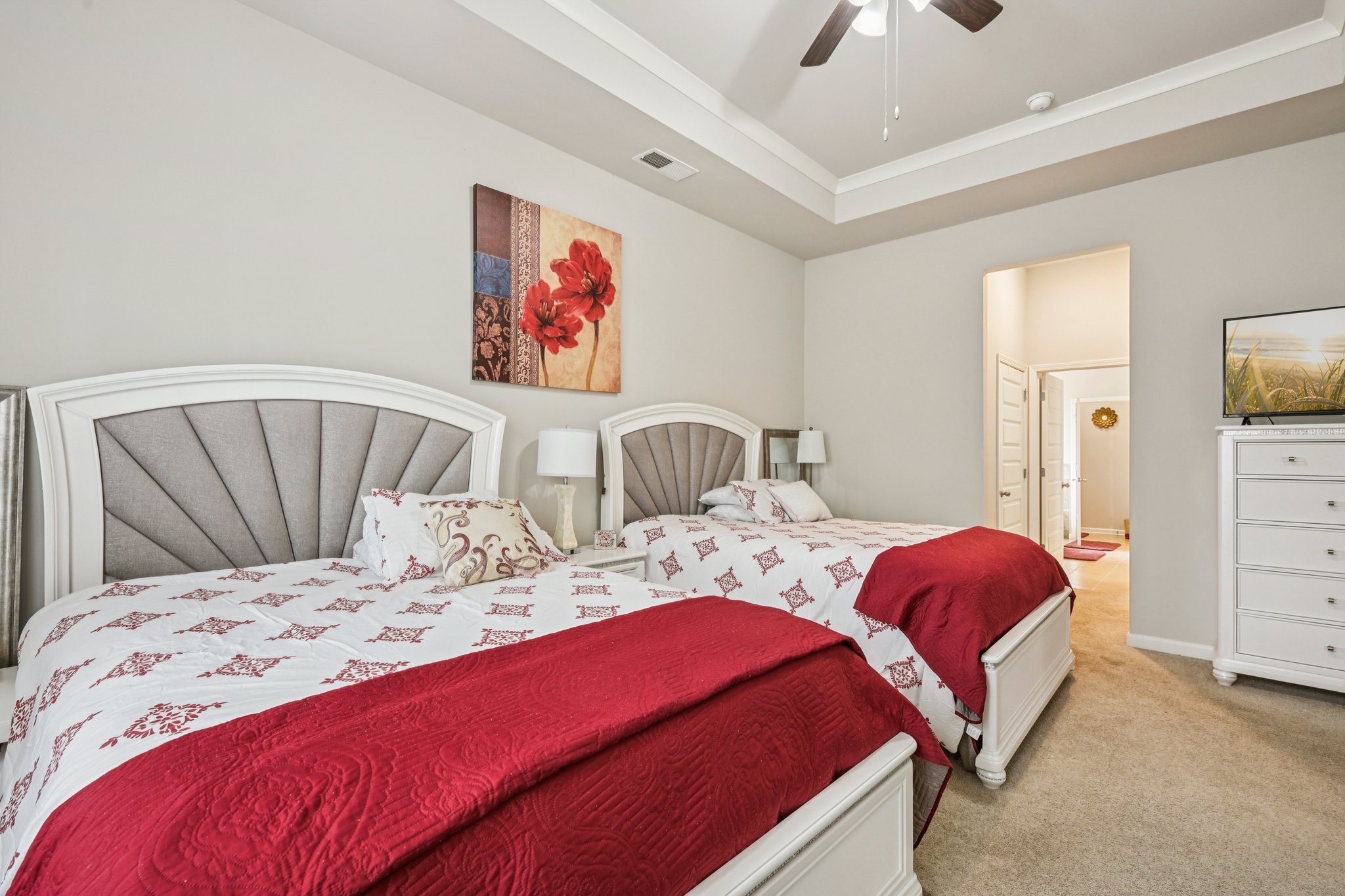 Calebee Ave-S2111-030.jpg