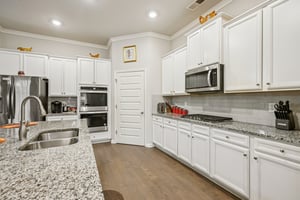 Calebee Ave-S2111-016.jpg