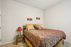 Calebee Ave-S2111-024.jpg